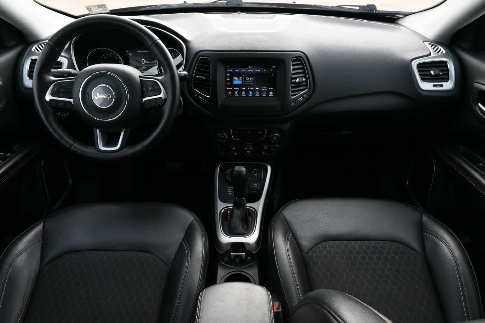 Used 2019 Jeep Compass Latitude w/ Popular Equipment Group AWD/4WD image 7