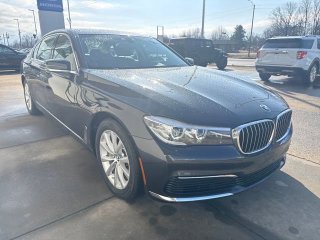 Used 2019 BMW 740i xDrive w/ Executive Package image 7