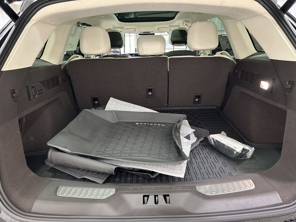 New 2026 Lincoln Nautilus Black Label w/ Jet Appearance Package image 34