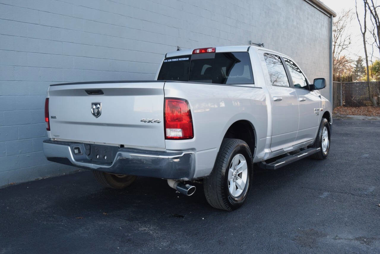 Used 2019 RAM 1500 Classic SLT w/ Luxury Group image 14