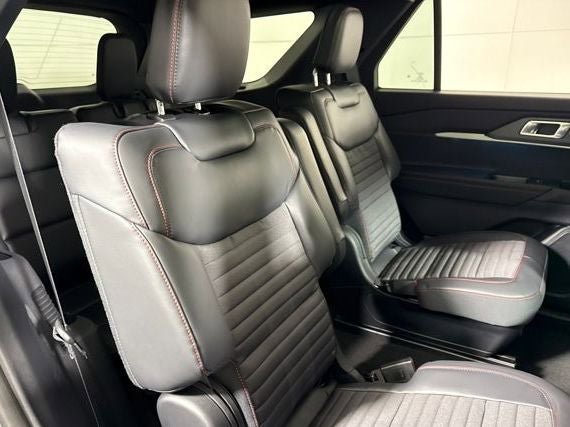 New 2026 Ford Explorer ST-Line AWD/4WD image 14