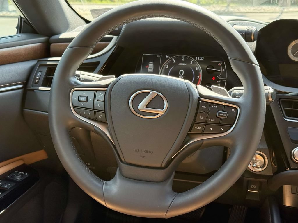 Used 2023 Lexus ES 350 w/ Premium Package FWD image 9