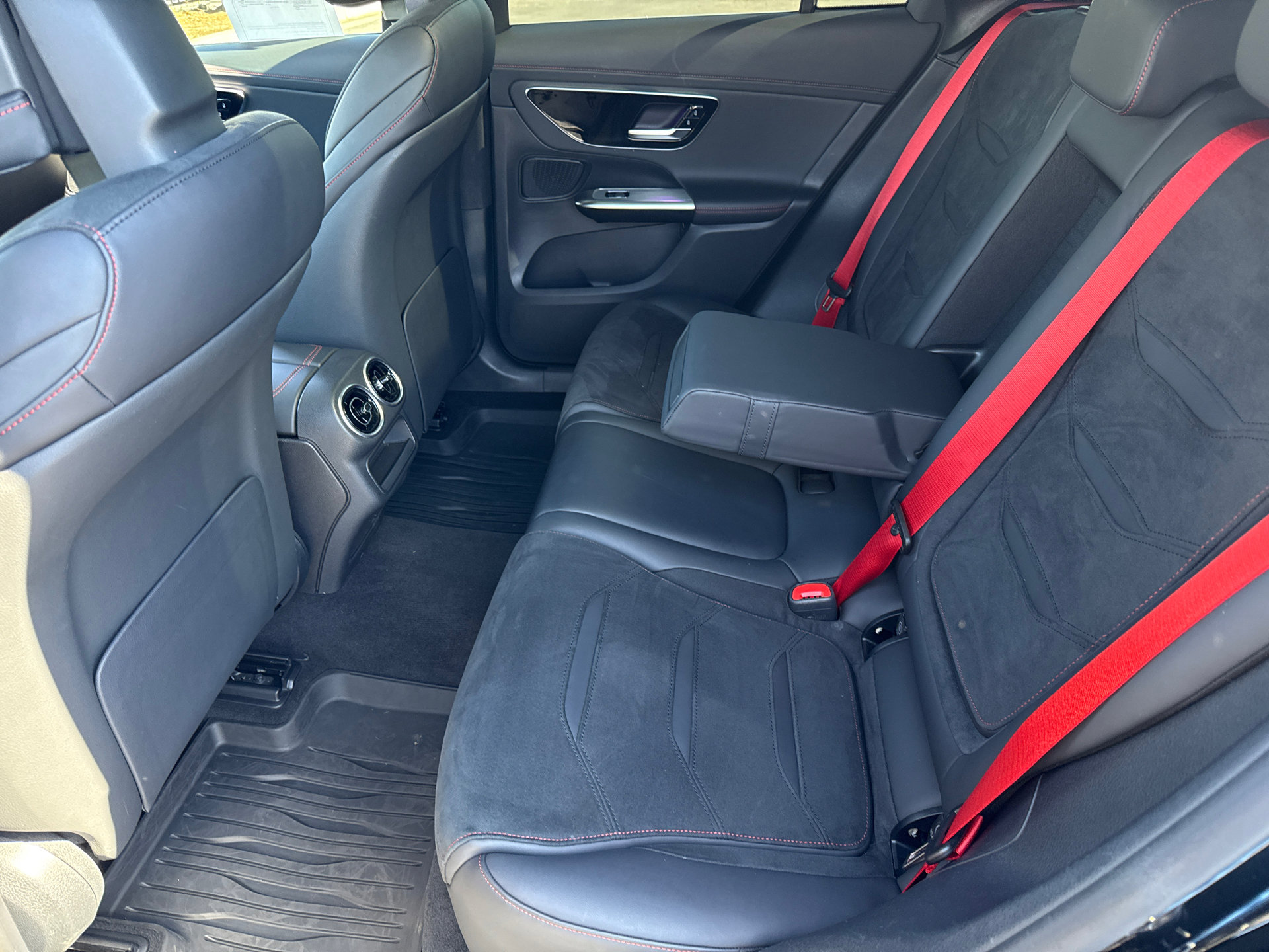 Used 2024 Mercedes-Benz GLC 43 AMG 4MATIC image 20