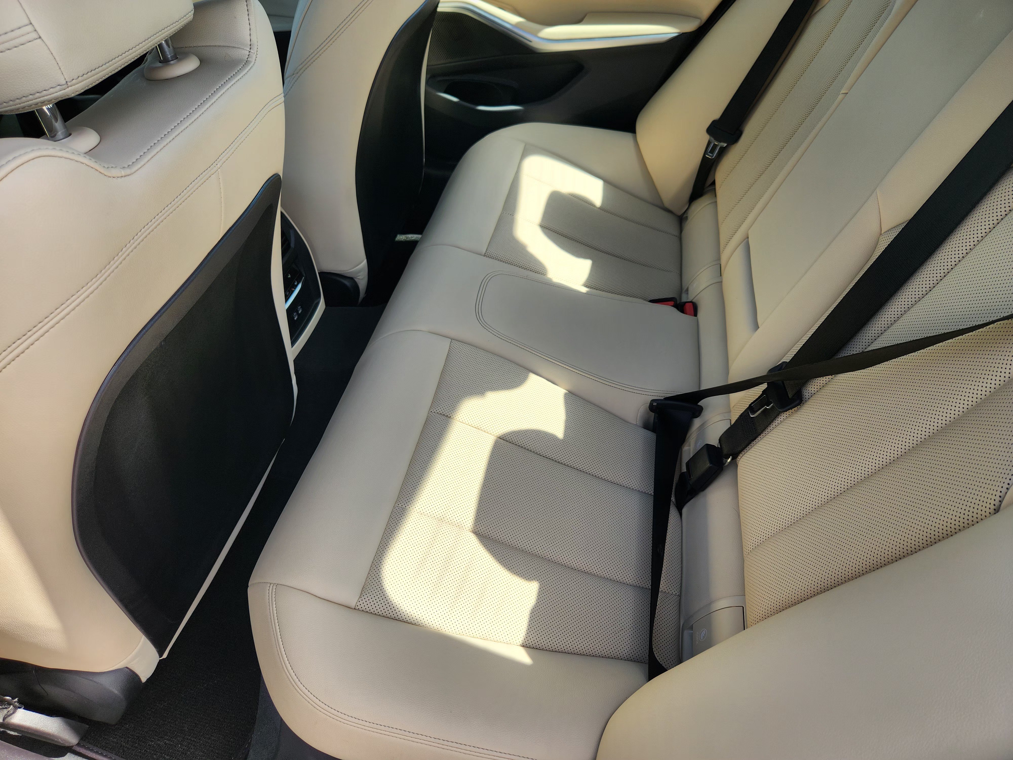 Used 2025 BMW 330i Sedan RWD image 30