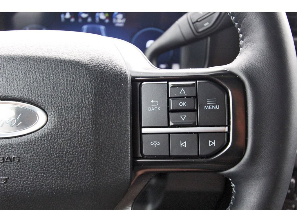 Used 2026 Ford F250 Platinum AWD/4WD image 16