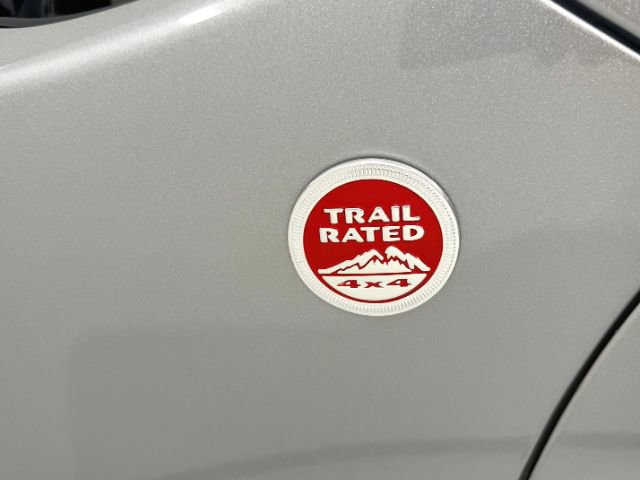 Used 2015 Jeep Cherokee Trailhawk w/ Comfort/Convenience Group image 26