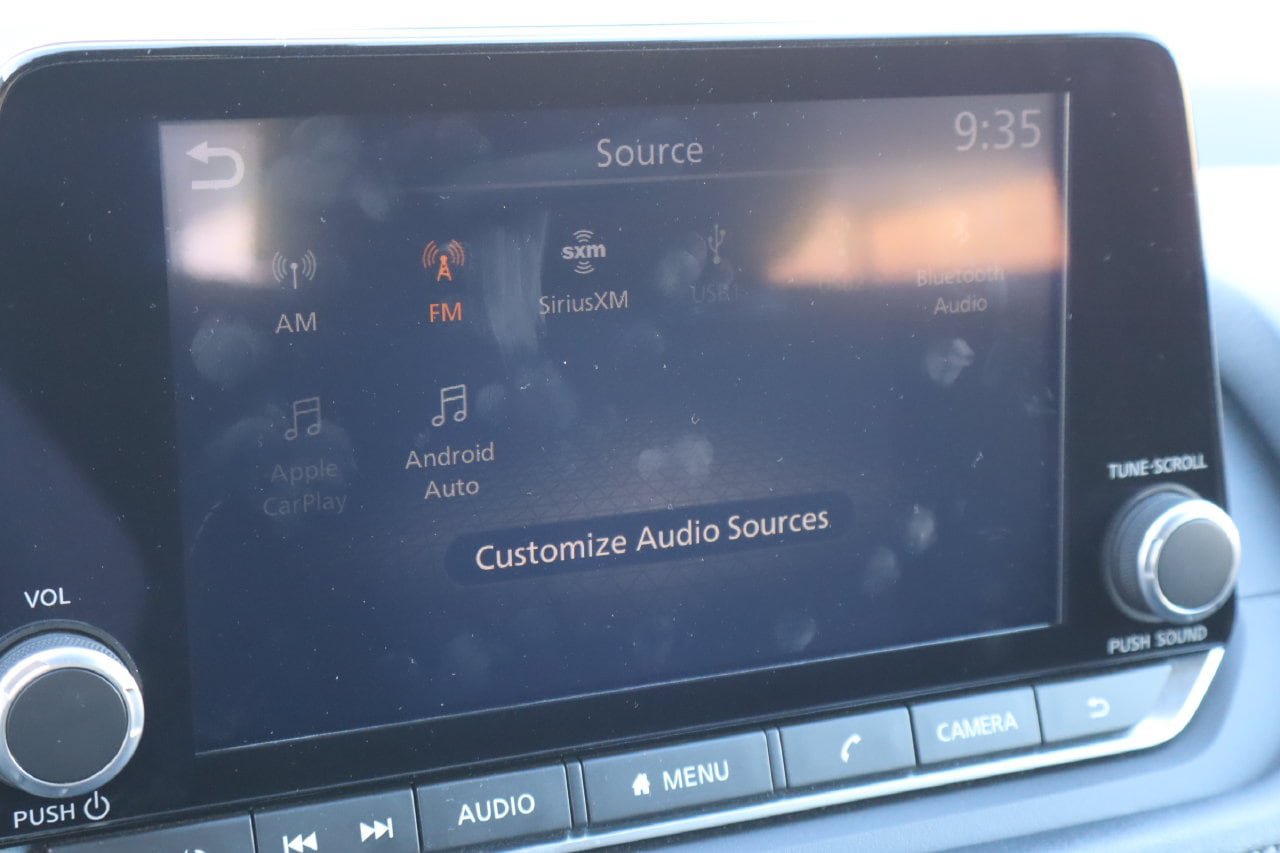 Used 2024 Nissan Rogue SV FWD image 8