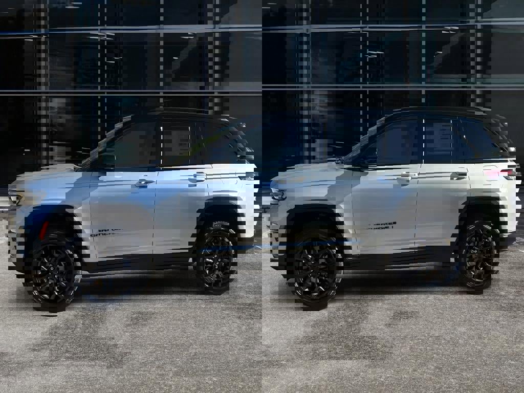 New 2025 Jeep Grand Cherokee Limited image 4