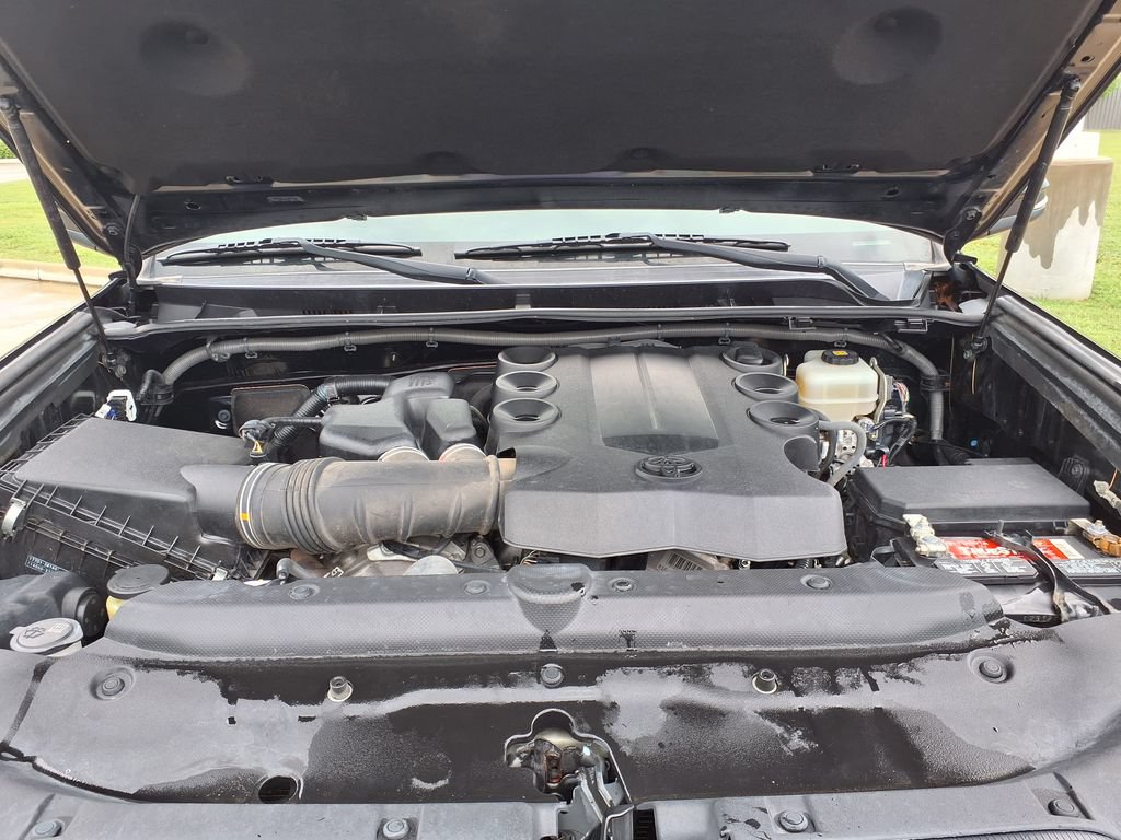 Used 2018 Toyota 4Runner SR5 Premium AWD/4WD image 39