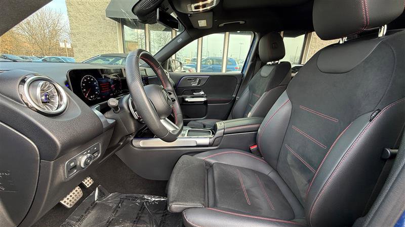 Used 2024 Mercedes-Benz GLB 250 image 10