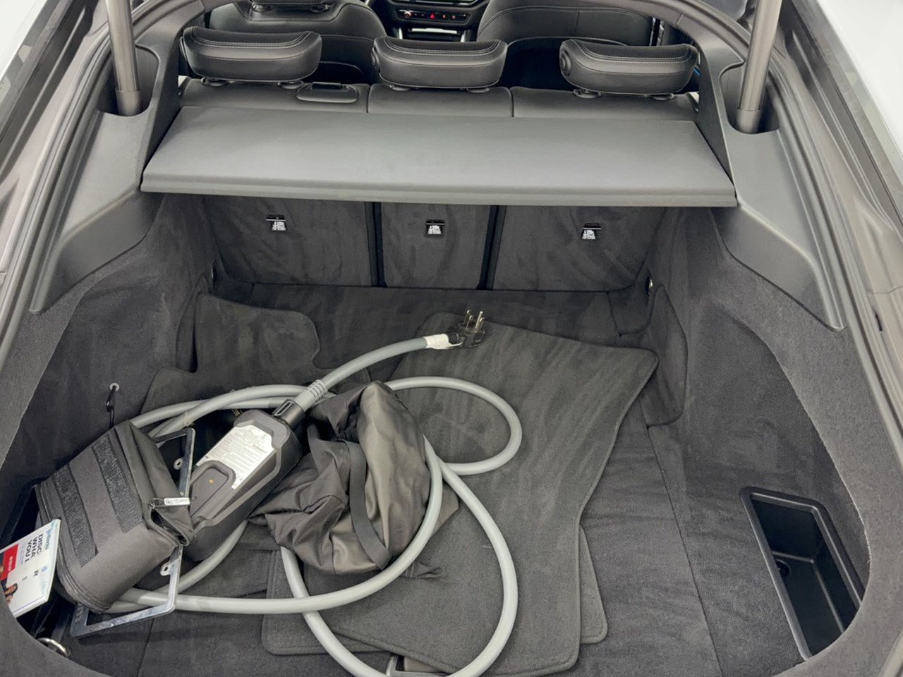 Certified 2024 BMW i4 eDrive40 w/ Premium Package RWD image 28