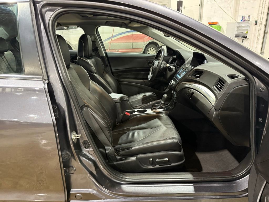 Used 2019 Acura ILX w/ Premium Package image 12