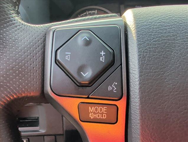 Used 2016 Toyota Tacoma TRD Off-Road w/ Premium & Technology Package AWD/4WD image 16