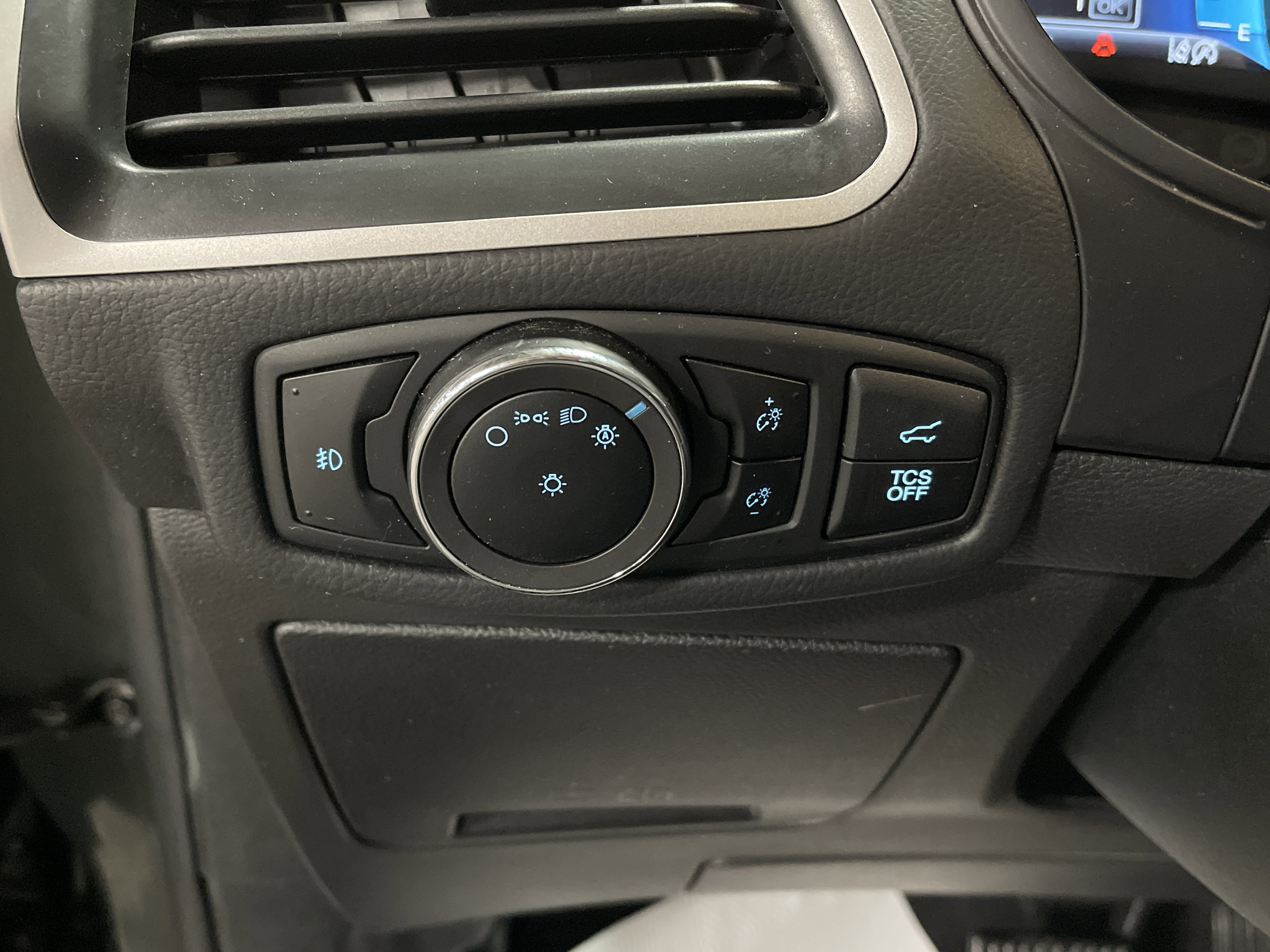 Used 2023 Ford Edge SEL w/ Convenience Package image 20