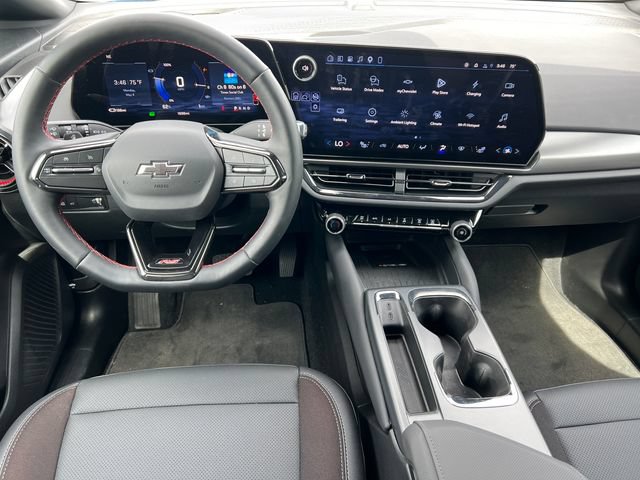 Used 2026 Chevrolet Equinox EV RS FWD image 3