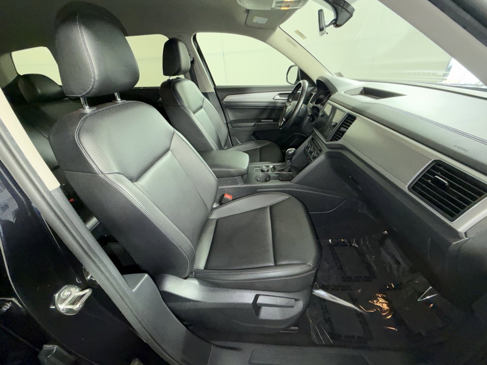 Used 2019 Volkswagen Atlas SE w/ Towing Package image 25