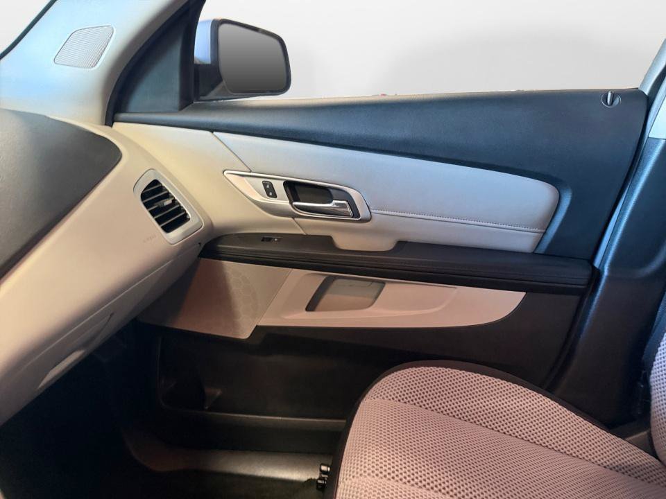 Used 2017 GMC Terrain SLE FWD image 35