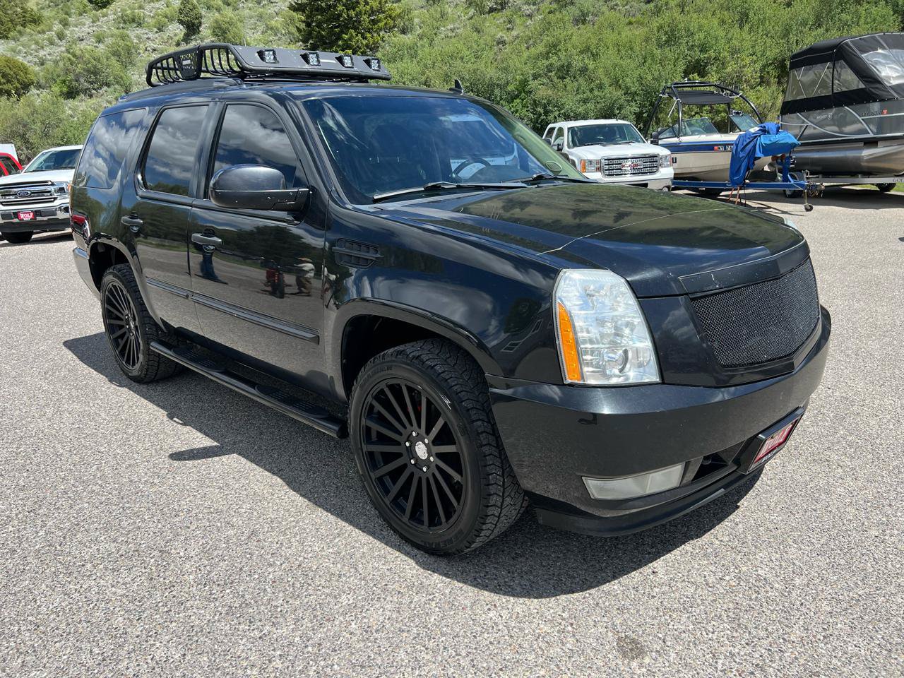 Used 2011 Cadillac Escalade Luxury AWD/4WD image 7