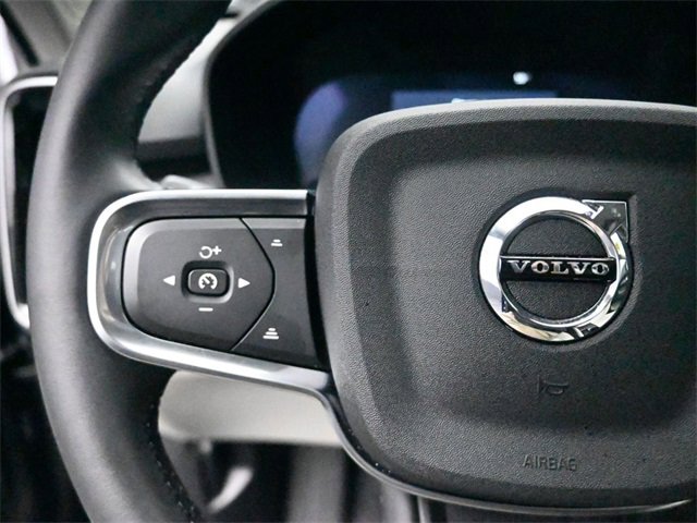 Used 2025 Volvo XC40 B5 Ultra image 15