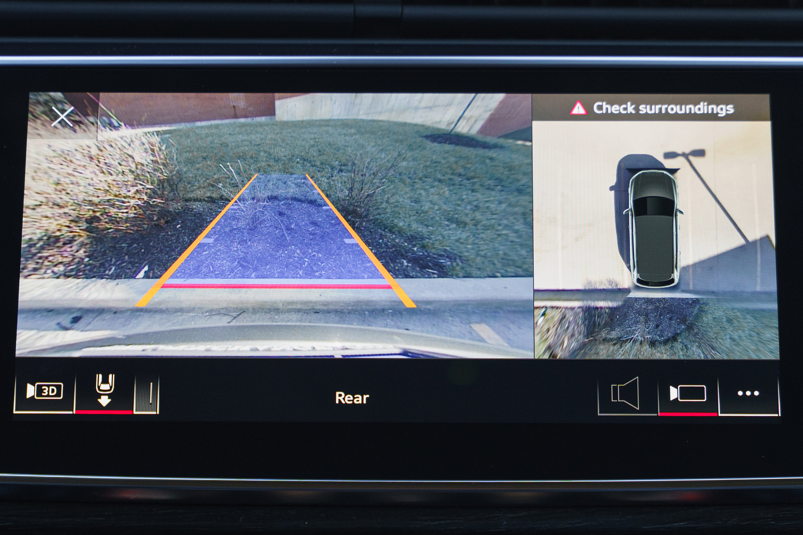 Used 2025 Audi Q7 2.0T Premium w/ Convenience Package image 16