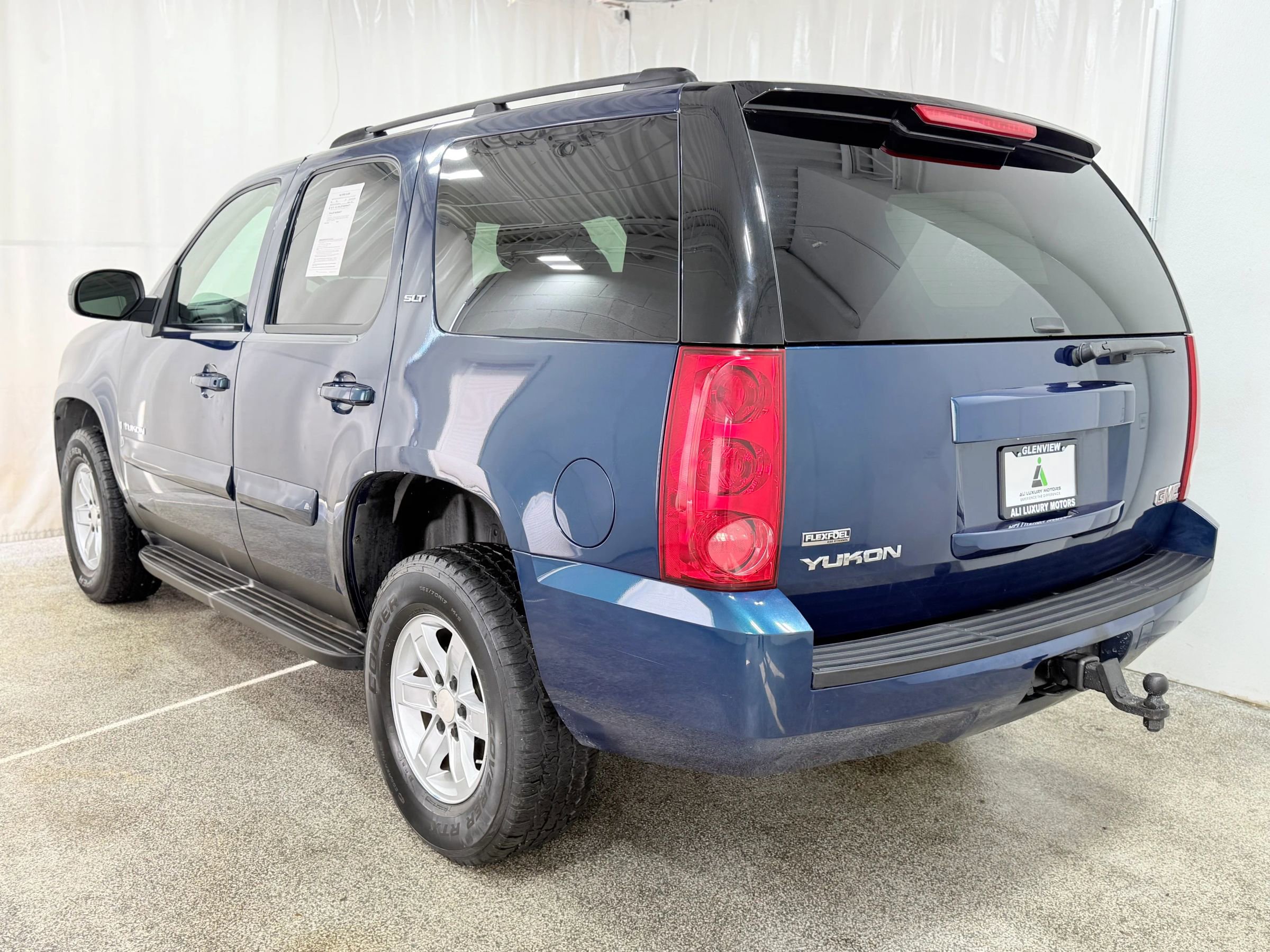 Used 2007 GMC Yukon SLT w/ SLT Preferred Equipment Group AWD/4WD image 6