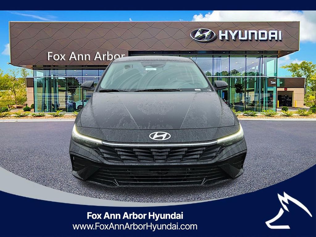 Used 2026 Hyundai Elantra Hybrid FWD image 8