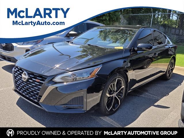 Used 2023 Nissan Altima 2.5 SR w/ SR Premium Package