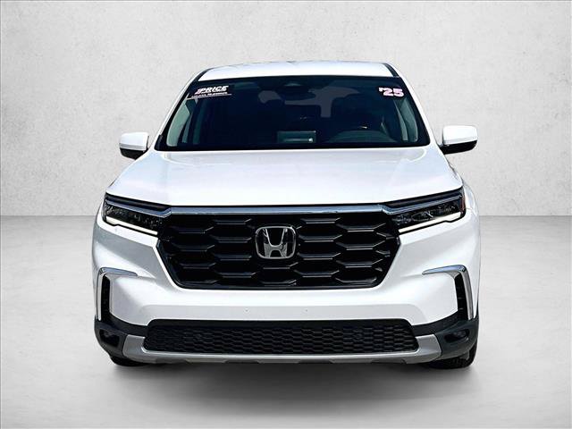 Used 2025 Honda Pilot EX-L image 3