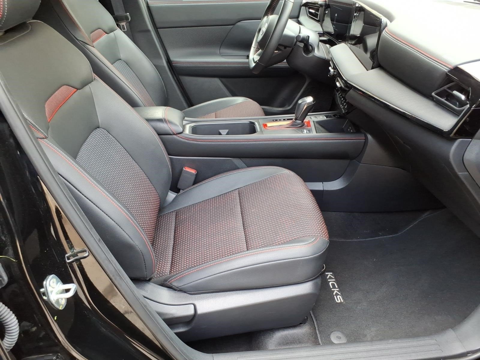 Used 2026 Nissan Kicks SR w/ Cold Weather Package AWD/4WD image 6
