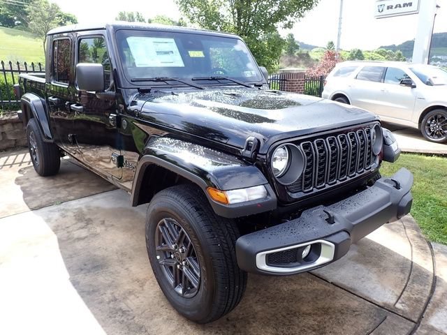 New 2025 Jeep Gladiator Sport AWD/4WD image 4