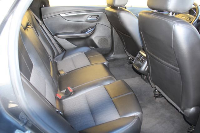 Used 2019 Chevrolet Impala LT FWD image 11