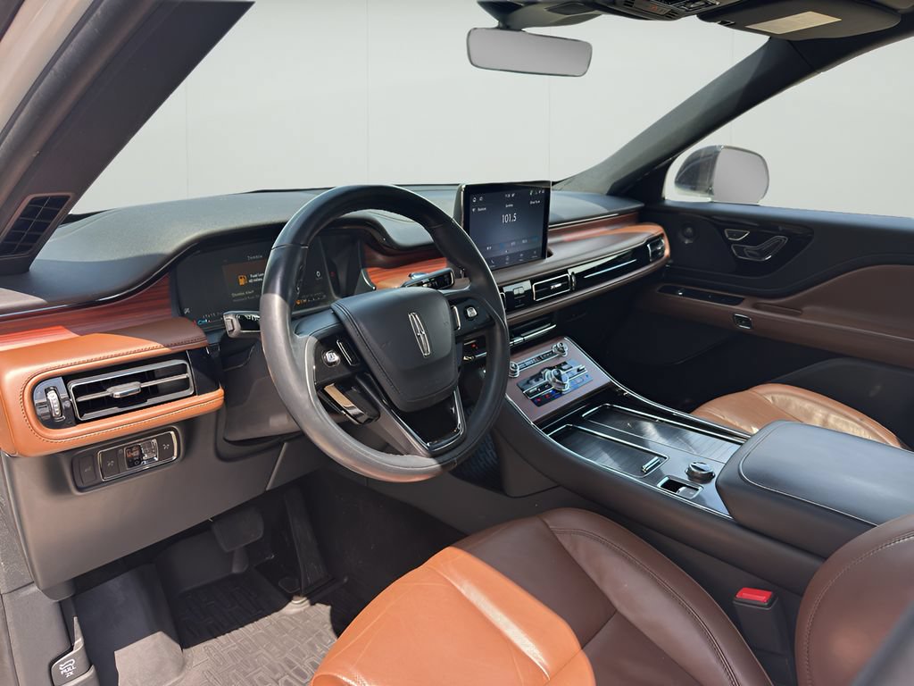 Used 2023 Lincoln Aviator Reserve w/ Elements Package Plus AWD/4WD image 33