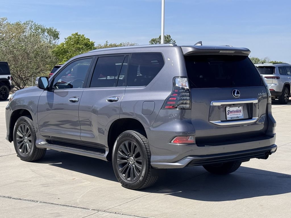 Used 2023 Lexus GX 460 Premium w/ Accessory Package image 4
