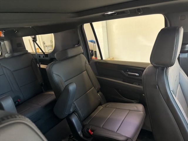 Used 2026 GMC Yukon XL Denali w/ Sun & Power Step Package image 48