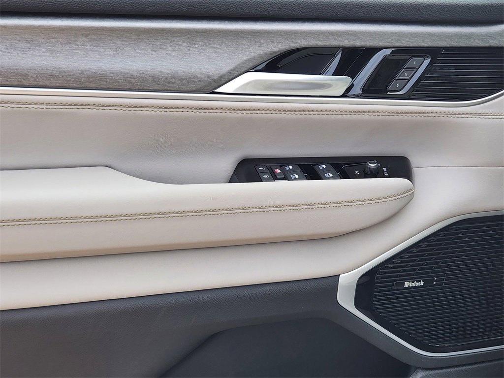 New 2025 Jeep Wagoneer Series III w/ Quick Order Package 25C Super image 15