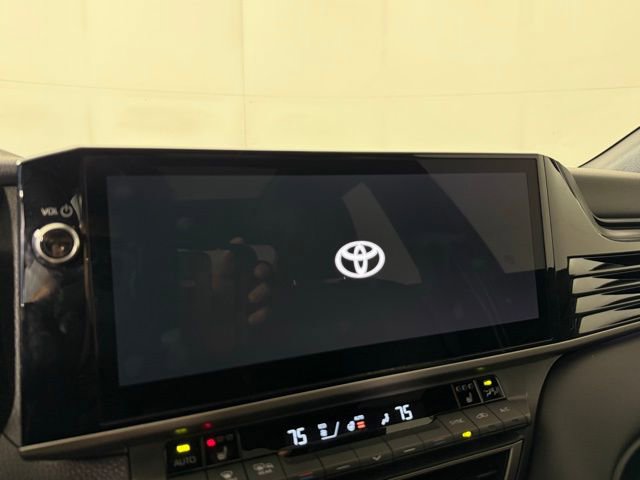 Used 2025 Toyota Camry XSE image 17