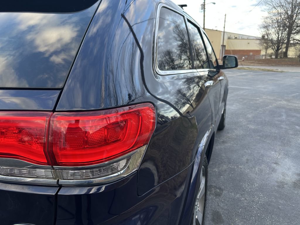 Used 2014 Jeep Grand Cherokee Overland w/ Advanced Technology Group AWD/4WD image 6