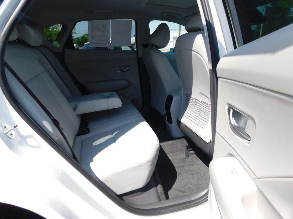 Used 2025 Hyundai Kona Limited AWD/4WD image 21