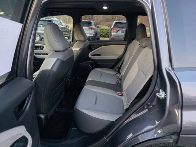 Used 2025 Subaru Forester Premium AWD/4WD image 18