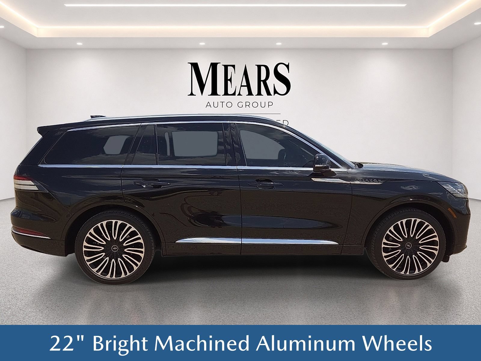Used 2025 Lincoln Aviator Black Label AWD/4WD image 7