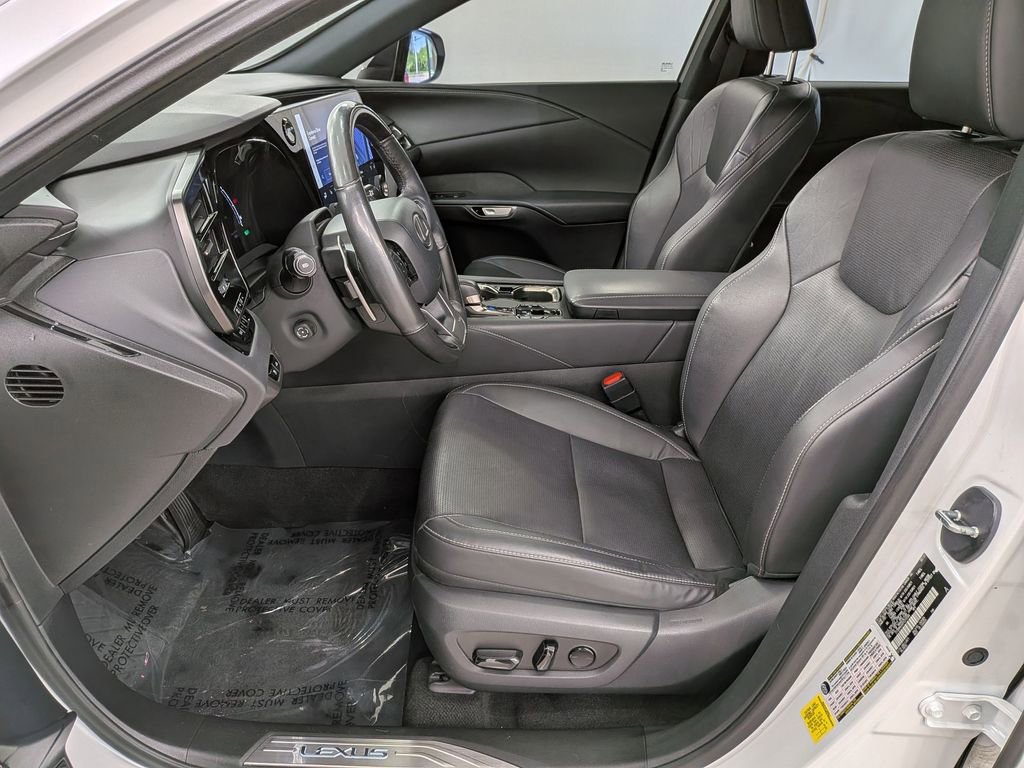 Used 2023 Lexus RX 350 w/ Accessory Package (2T) AWD/4WD image 14
