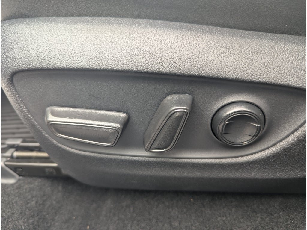 Used 2025 Toyota RAV4 XLE Premium w/ Weather Package FWD image 19