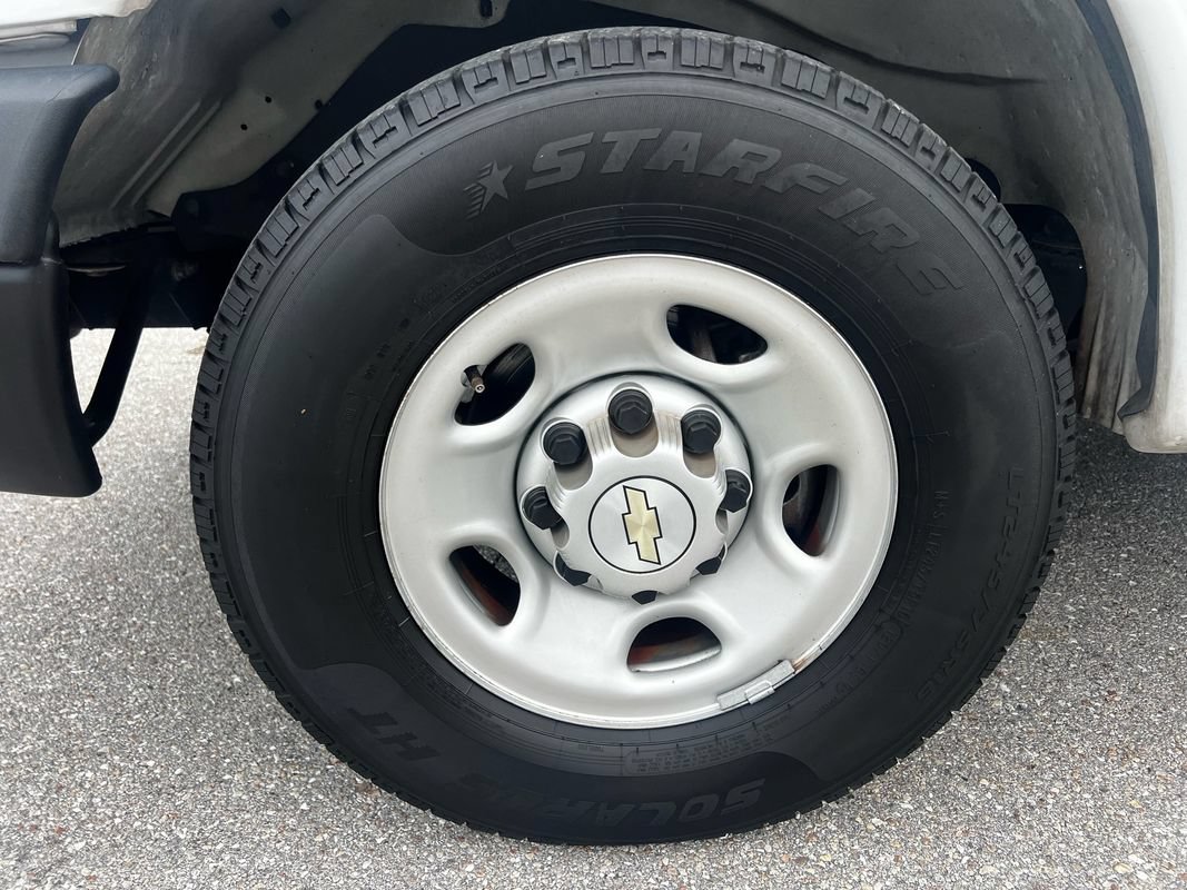 Used 2021 Chevrolet Express 2500 Extended w/ Driver Convenience Package RWD image 19