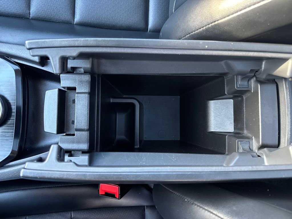 Used 2023 Nissan Rogue SV w/ SV Premium Package image 27