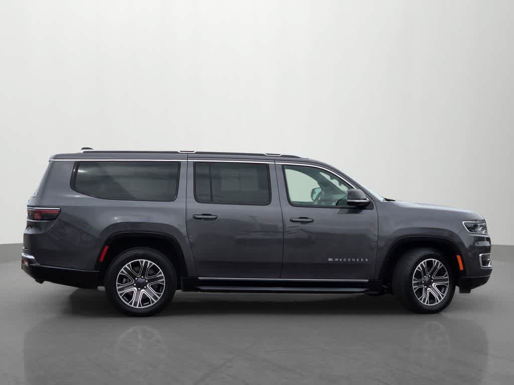 Used 2024 Jeep Wagoneer L Series II RWD image 7