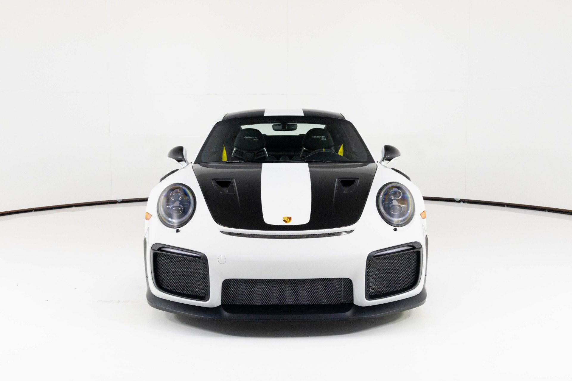 Used 2018 Porsche 911 GT2 RS image 8