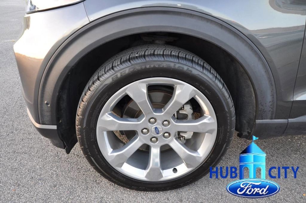 Used 2020 Ford Explorer Platinum w/ Premium Technology Package image 9