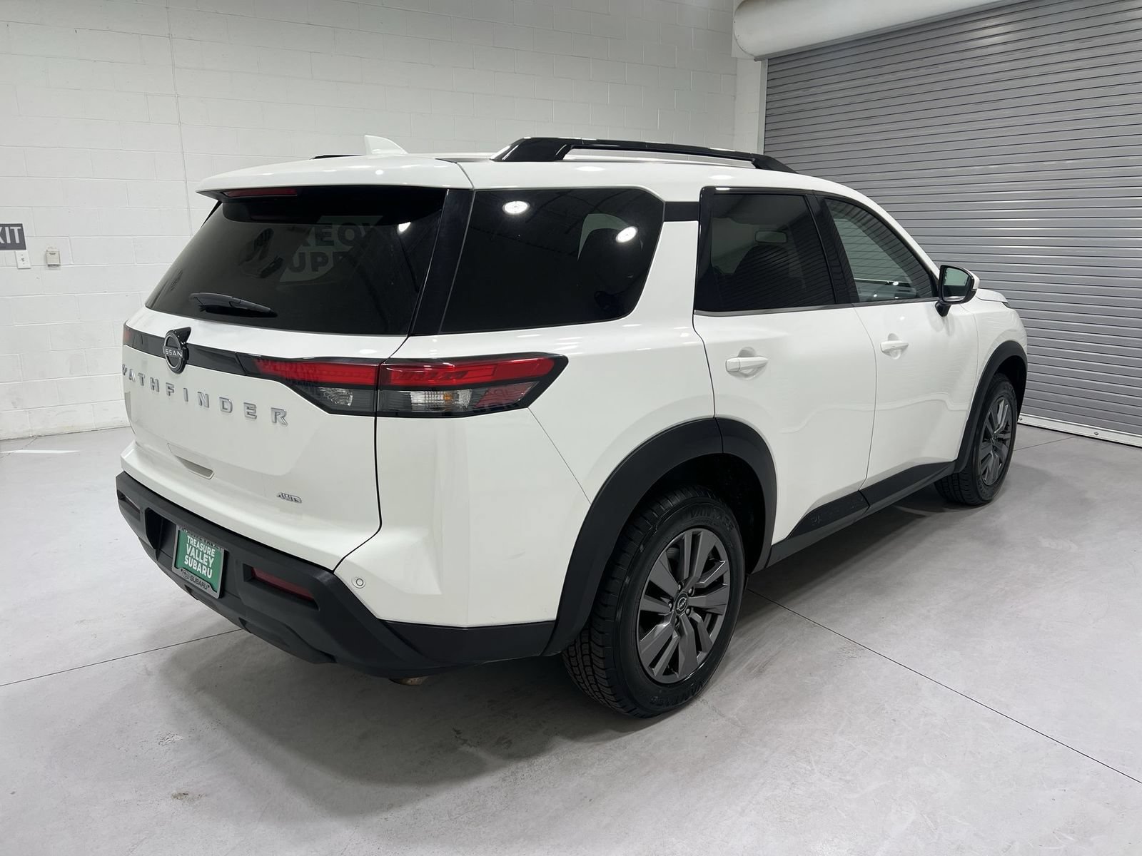 Used 2025 Nissan Pathfinder SV AWD/4WD image 8