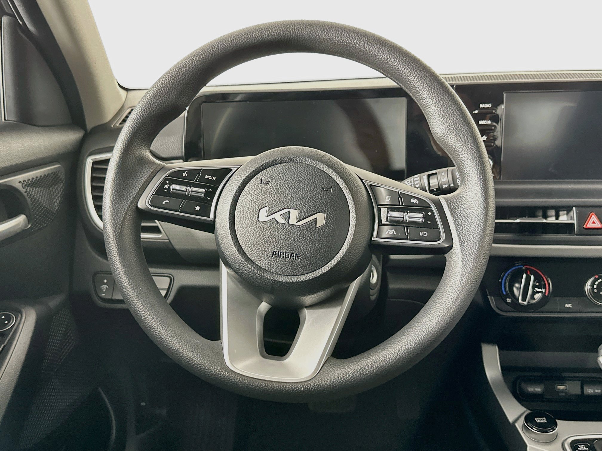 Used 2026 Kia Seltos LX FWD image 17