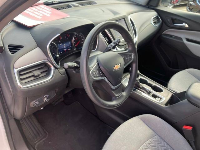 Used 2022 Chevrolet Equinox LS w/ LS Convenience Package FWD image 12
